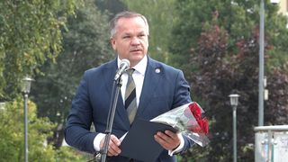 Мэр Висагинаса поддерживает идею Касчунаса отказаться от русских школ