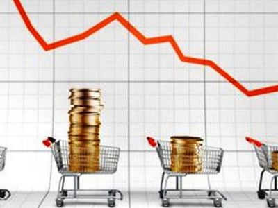 Опрос: более половины жителей чувствуют тревогу по поводу возможного нового кризиса - Литва и страны Балтии