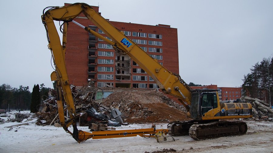 В процессе сноса гостиницы Аукштайтия есть трудности - В Висагинасе