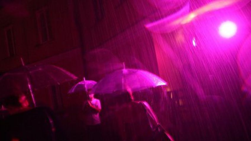 Kultūros naktį išprausė ir tikras, ir purpurinis lietus