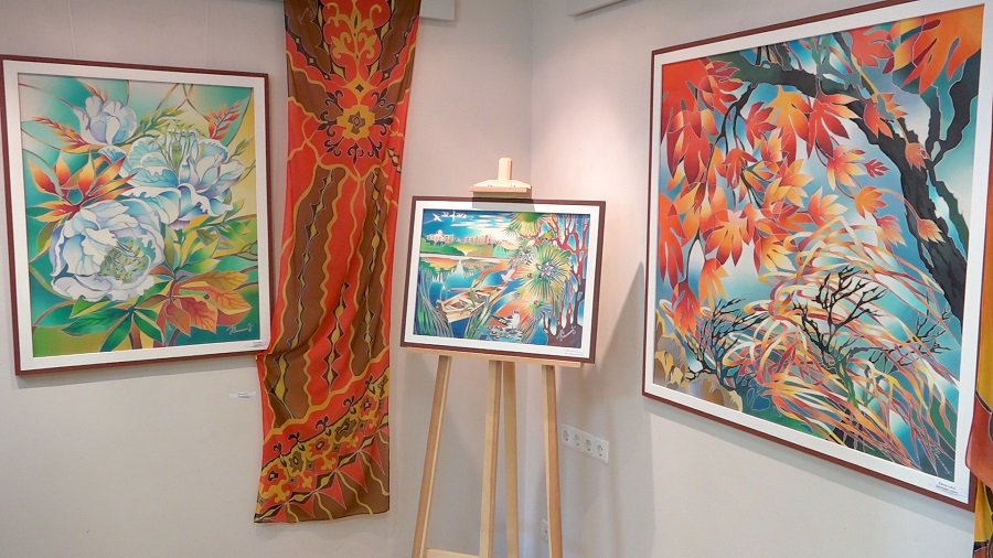 «Хорошее настроение».  Так называется новая выставка художницы Ольги Калининой (видео) - В Висагинасе