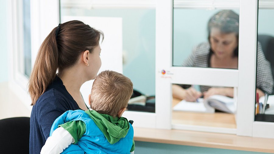 Предлагается назначать детям пособия без отдельной просьбы, на основании данных регистра жителей - Литва и страны Балтии