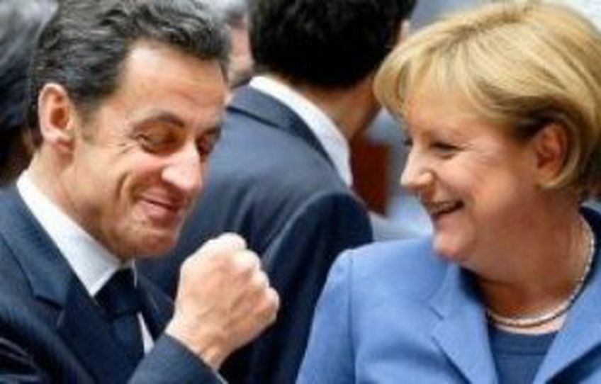 Сегодня Меркель и Саркози начнут спасение еврозоны
                                                                