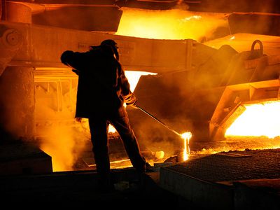 Российская металлургическая компания «Северсталь» продаст свои американские заводы - В Мире