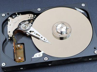 ABC: виновник бойни в Лас-Вегасе перед самоубийством изъял из ноутбука жесткий диск - Происшествия и криминал