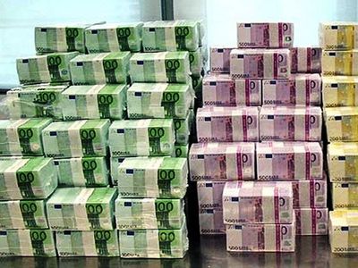 В Германии инкассаторы потеряли на дороге миллион евро                 - Происшествия и криминал