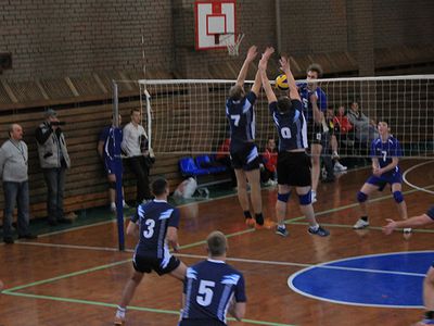 Городской турнир по волейболу продолжается - В Висагинасе