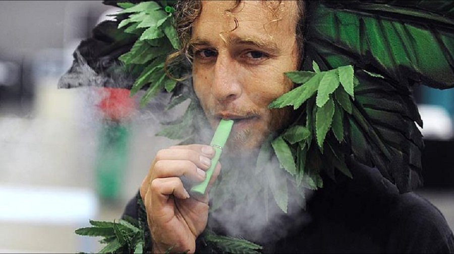 В сейме предлагают декриминализовать коноплю - Литва и страны Балтии