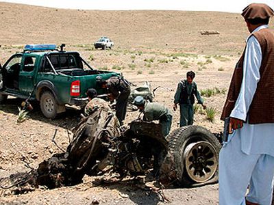 Афганские смертники напали на военную базу США в провинции Кхост - В Мире