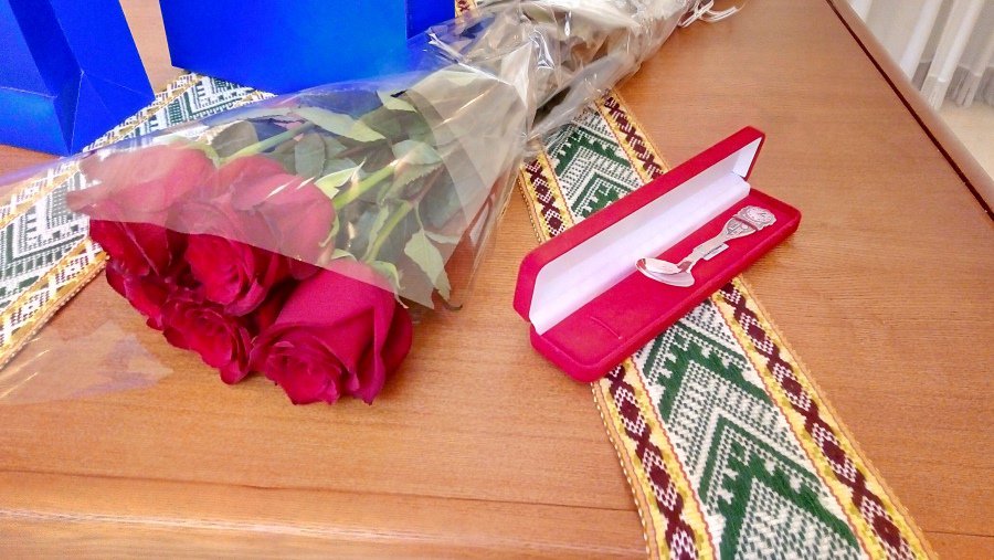 Сегодня поздравили первую рожденную в этом году маленькую висагинку - В Висагинасе