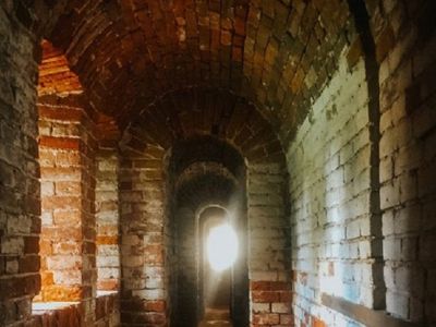 ARE YOU HUNGRY? Свой голод по искусству предлагают утолить в Даугавпилсской крепости - Литва и страны Балтии