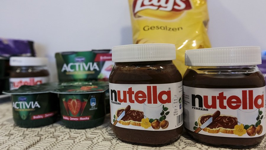 Прозводители популярных продуктов питания должны будут объяснить, почему поставляют Литве продукты другого состава - Литва и страны Балтии