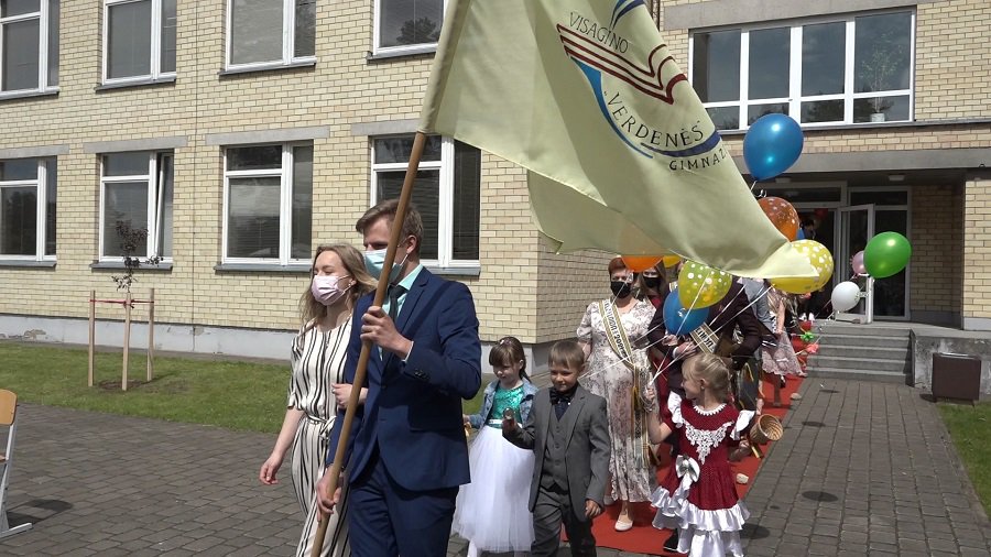 На пороге прощания с детством (видео) - В Висагинасе