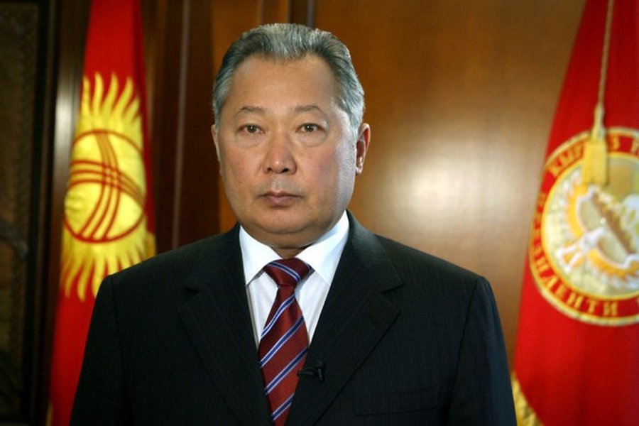 Медведев считает, что Киргизию спасли от гражданской войны Россия, США и Казахстан - В Мире