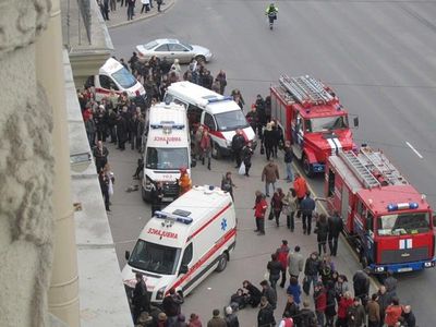 Исполняется год со дня трагедии в минском метро
 - В Мире