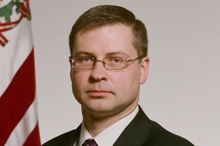 Премьер Латвии выступил против шествия националистов