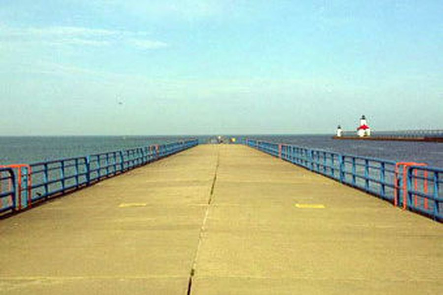 Увлеченная SMS-перепиской американка упала в озеро                                 - Хобби, отдых и развлечения