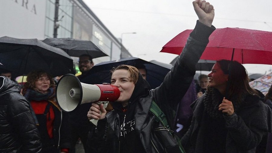 Парламент Литвы хочет решать, когда женщинам рожать детей, а когда нет - Литва и страны Балтии