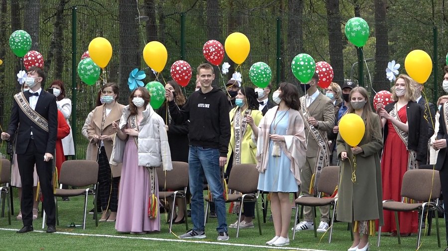 «Школа, будем скучать…» (видео) - В Висагинасе