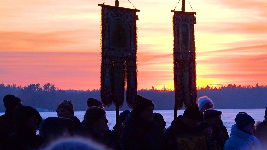 Сильные морозы не помешали висагинцам отметить один из двенадцати главных православных праздников - Крещение Господне. (видео) - Мир православия