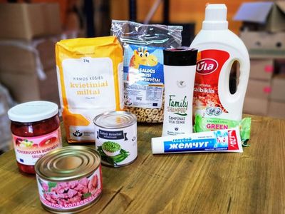 В июне для малоимущих - не только продуктовые наборы, но и средства гигиены - В Висагинасе