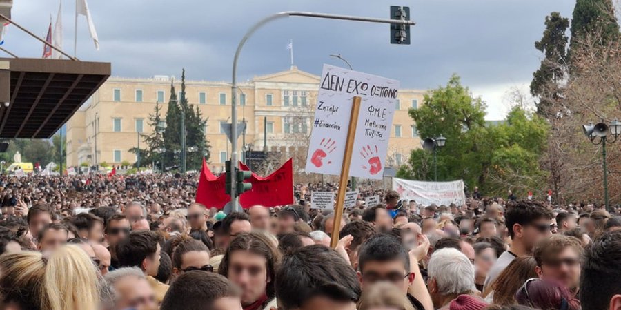„Paskambink, kai pasieksi vietą“: kaip nacionalinė tragedija virto pilietiniu pabudimu - Projektas „Europos Pulsas“