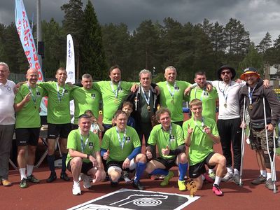 Футбол вне времени: в Висагинасе прошла встреча ветеранов "footie:VSG 2025" (видео) - В Висагинасе