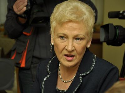 Председатель Сейма Литвы поддержала идею нелитовского написания фамилий в паспортах

                                 - Литва и страны Балтии