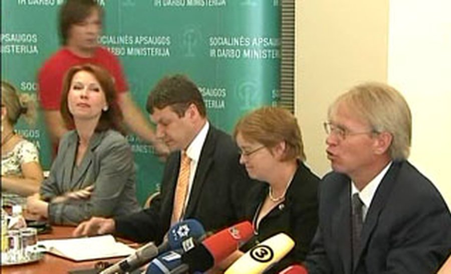 Рост числа живущих за чертой бедности в Литве - почти 49%  - Литва и страны Балтии