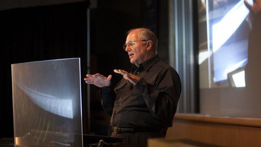 Глава отдела разработок и стратегии Microsoft показал компьютер будущего - IT новости