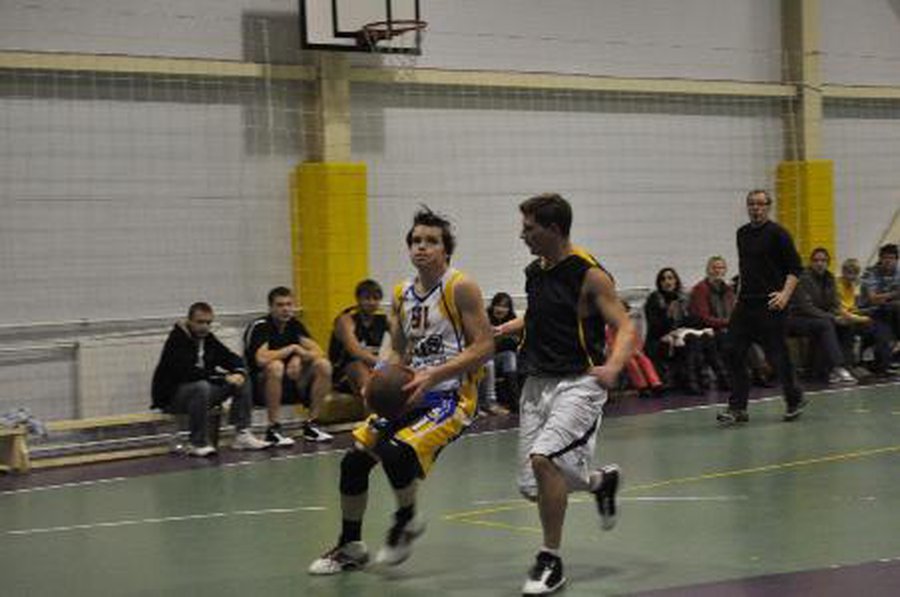 Для новой команды очень важна поддержка                                                                 - Культурные и спортивные мероприятия