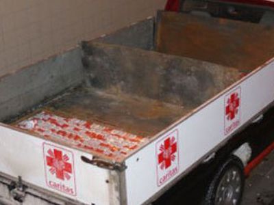 На литовской границе поймали фальшивых ксендзов с грузом сигарет - Происшествия и криминал