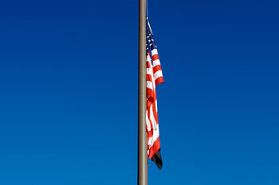 Рейтинг США понижен впервые с 1917 года                 - В Мире