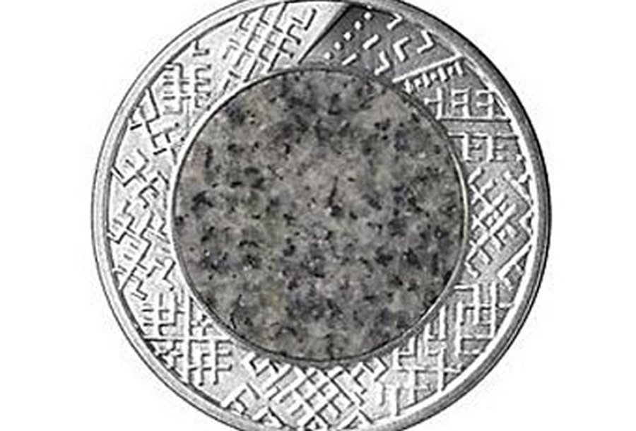 Банк Латвии выпустил гранитные монеты - Литва и страны Балтии