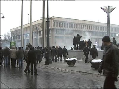 Во время беспорядков в Вильнюсе задержаны 80 человек 

 - Литва и страны Балтии