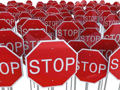 Украина отказала во въезде примерно 13 тысячам россиян - В Мире