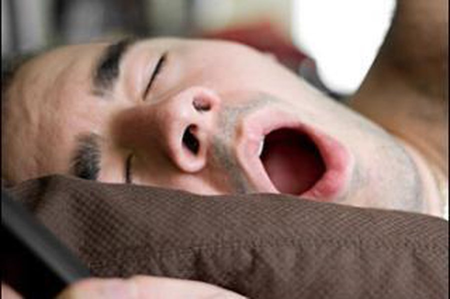 Храпуны «теряют» серое вещество                 - Наука и здоровье