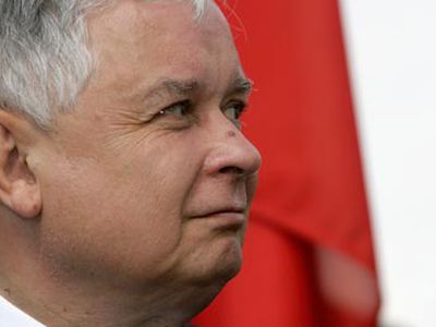 Лех Качиньский: как стать национальным героем
 - В Мире