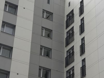 Будущие новоселы реконструированного корпуса Космосо, 28 смогут платить за фактически потребленное тепло (видео) - В Висагинасе