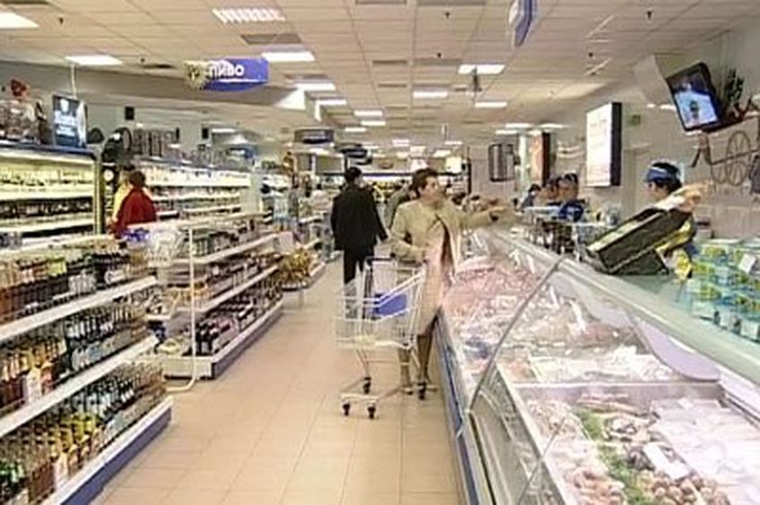 Ажиотаж в Белоруссии: жители сметают продукты с прилавков