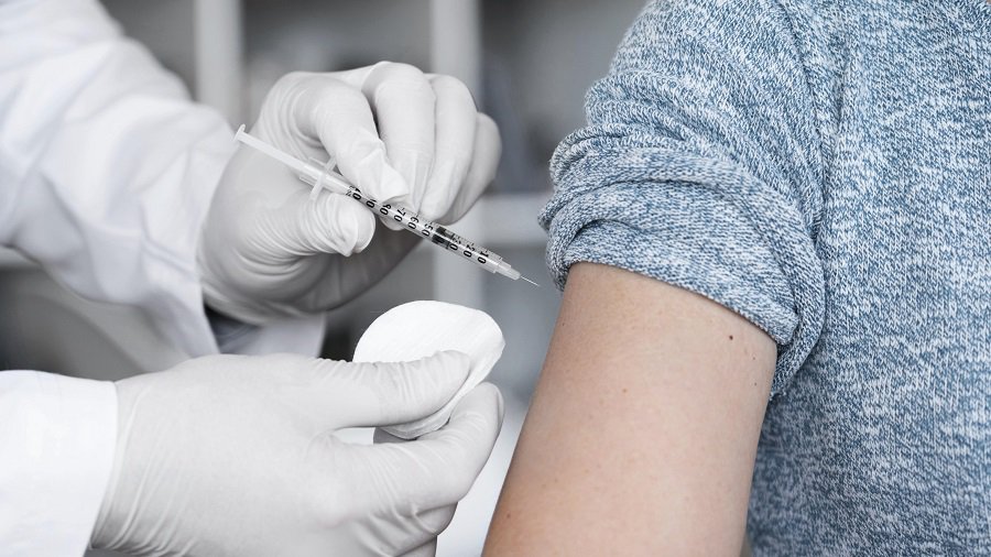 В среду начинается вакцинация 5-11-летних детей от COVID-19 - Литва и страны Балтии
