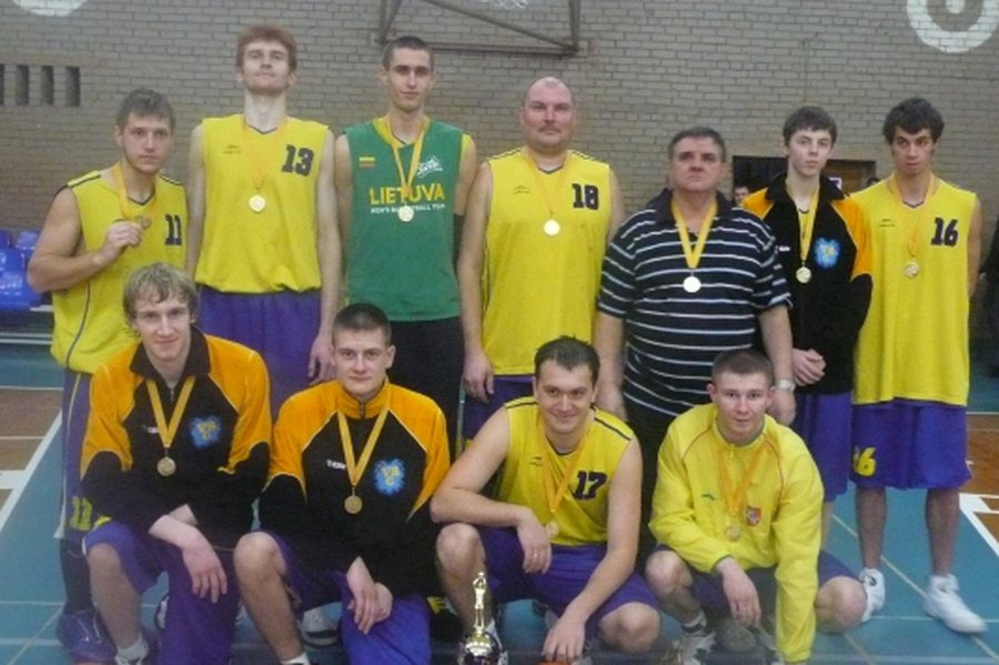 Завершилось открытое первенство Висагинаса по баскетболу                 - В Висагинасе