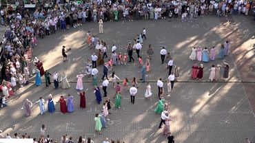 50-летие Висагинаса. В общем вальсе на площади Сантарвес танцевали мэр и вице-мэр (видео)