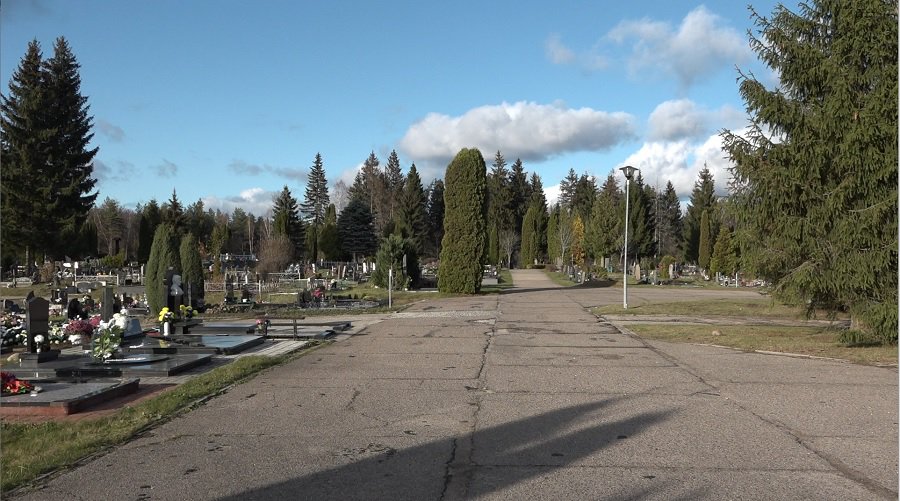 В Висагинском самоуправлении будет создана цифровая база данных кладбищ - В Висагинасе