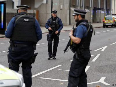 В Лондоне автомобиль врезался в толпу - В Мире