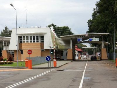 Перевозка недекларированной валюты будет наказываться строго - Происшествия и криминал