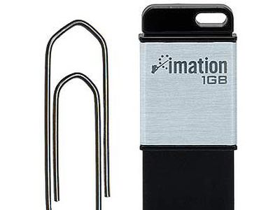 Выпущена флешка размером с канцелярскую скрепку - IT новости