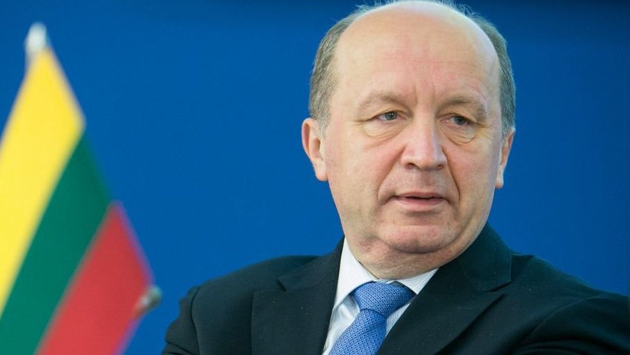 А.Кубилюс указал источник для повышения зарплат учителям - отложить на год налоговую реформу - Литва и страны Балтии