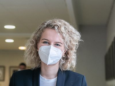 А. Армонайте: более полумиллиарда евро будет влито в экономику страны, чтобы помочь бизнесу - Литва и страны Балтии