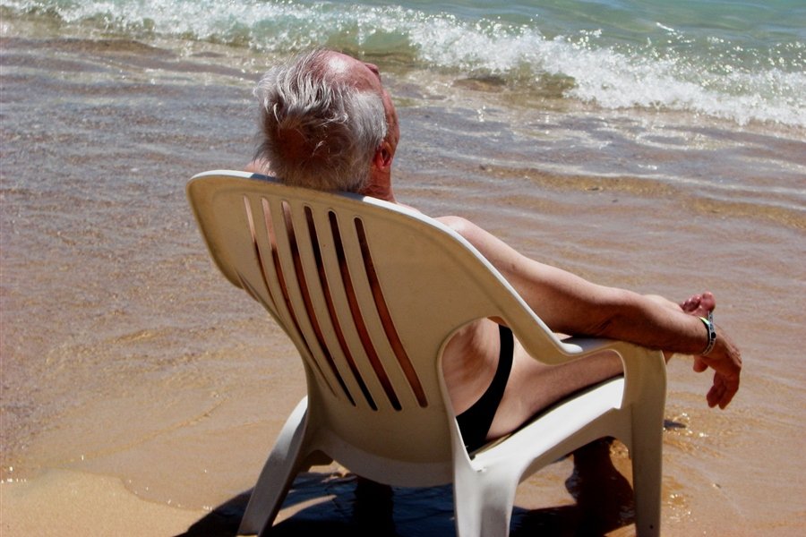 Чем старше человек, тем больше он доволен жизнью
                                                                 - Наука и здоровье